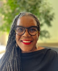 HEADSHOT - Veronda Pitchford